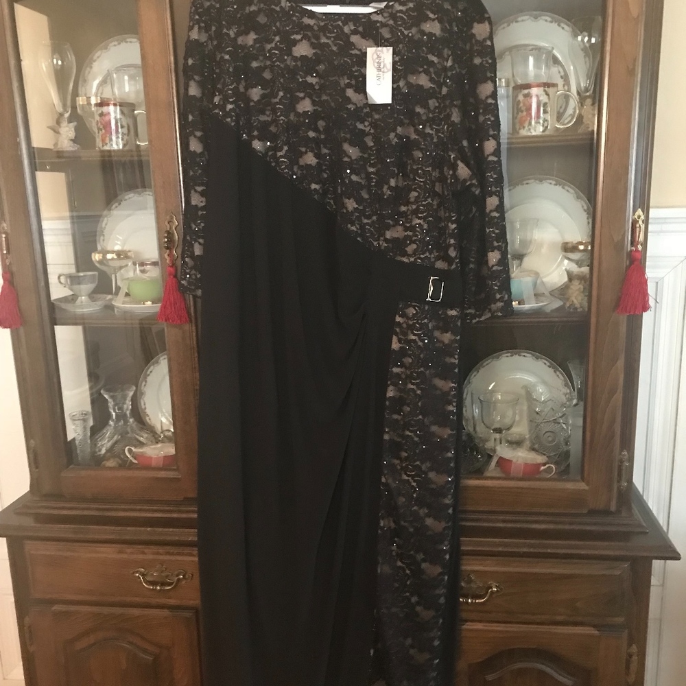 EVENING GOWN